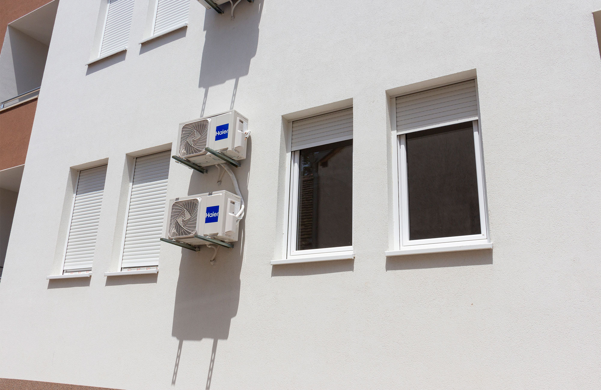 Kvalitetni PVC profili za prozore i vrata Sunny Plast